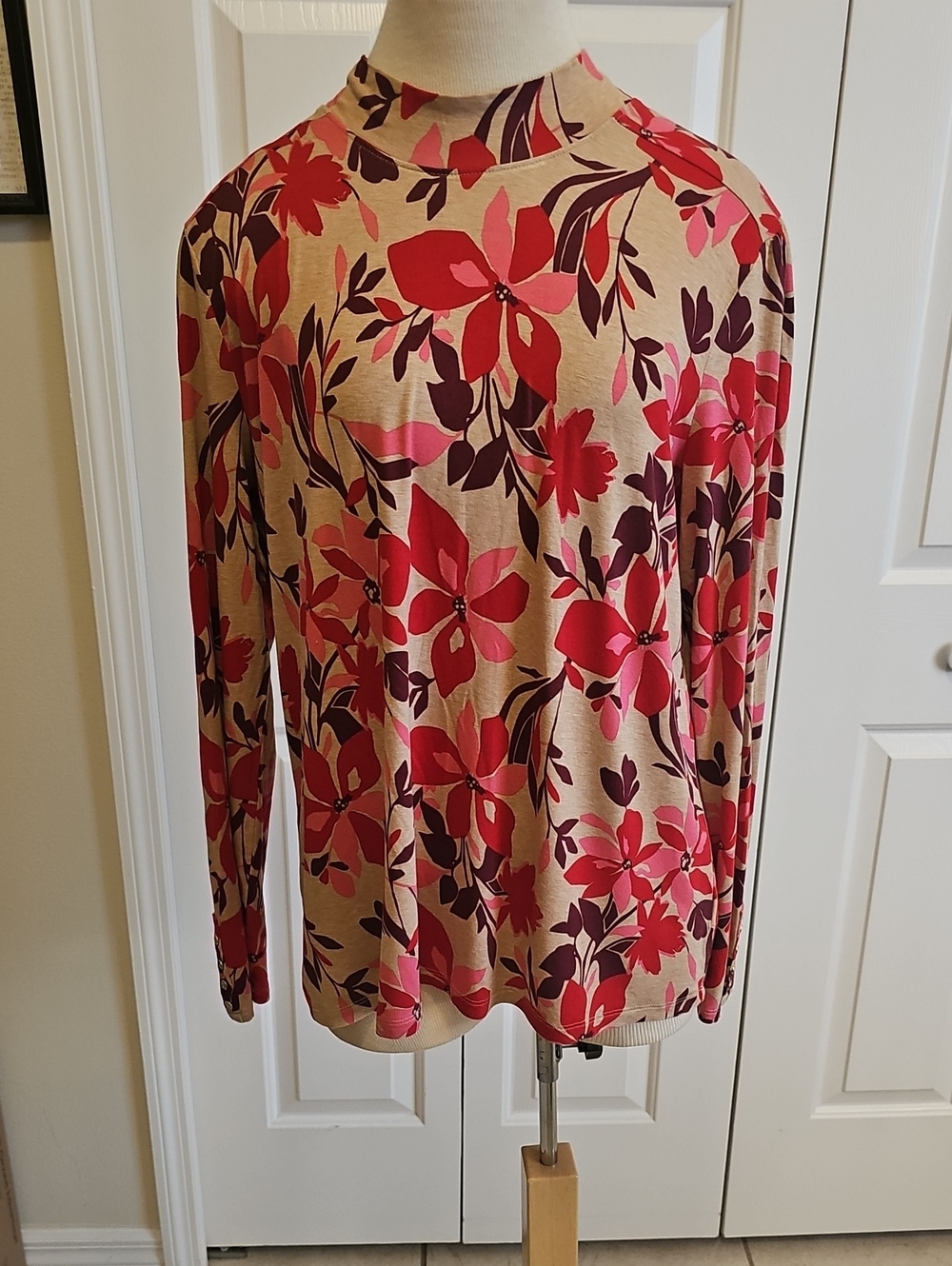 Liz Clayborne Floral Mock Neck Long Sleeve Top - Beige with Red Floral Print Lg
